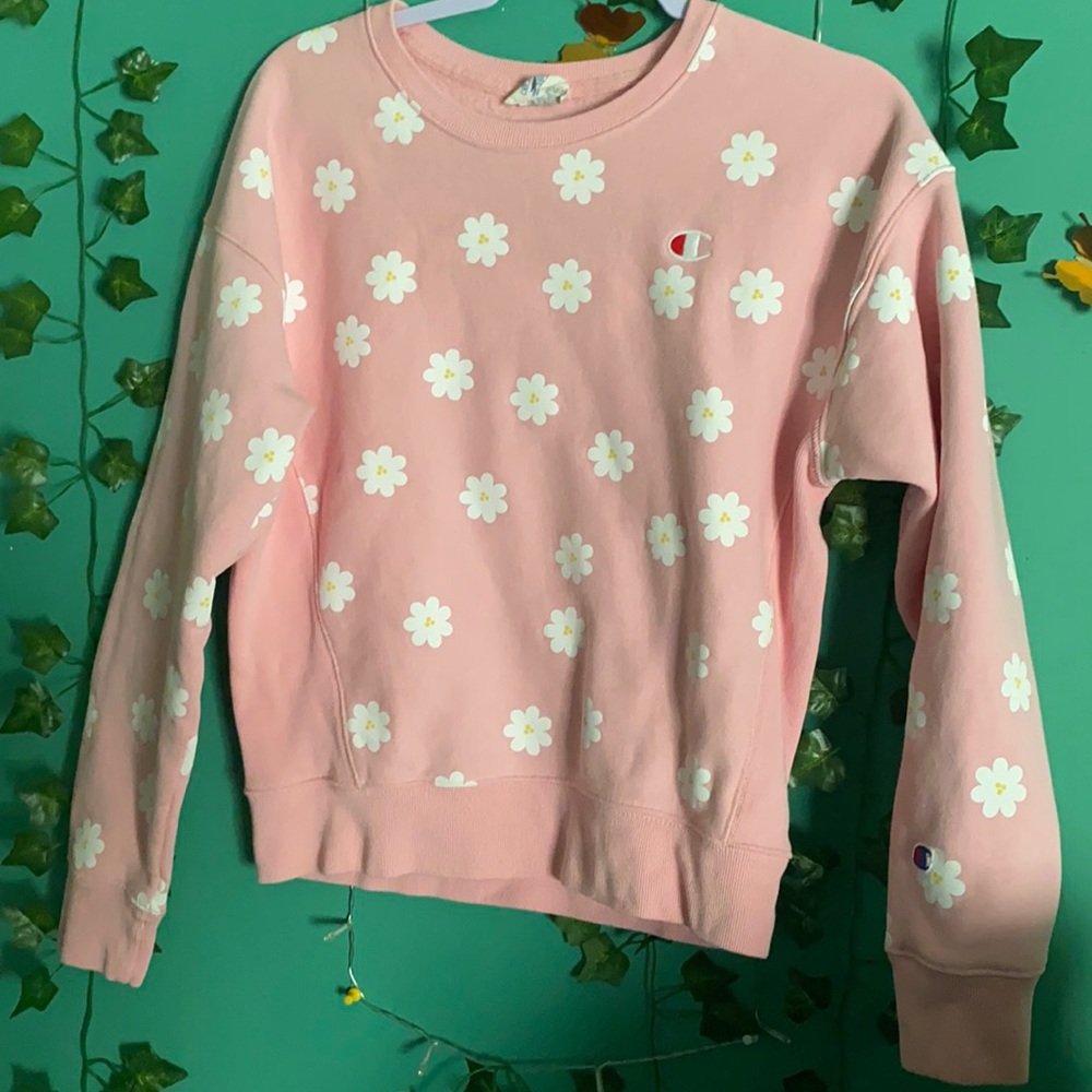 Rare champion daisy sweatshirt